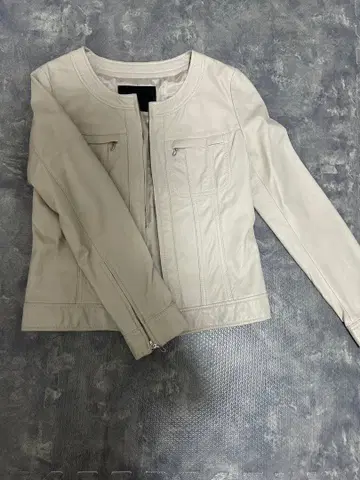 UNTITLED 화이트 라무 가죽 자켓 사이즈 3