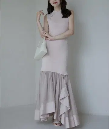 [ 미사용 새상품 ] anuans 아뉴앙스 니트 도킹 원피스 베이지