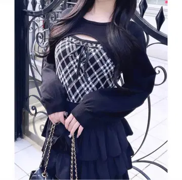 INGNI 체크 무늬 데콜테 오픈 니트