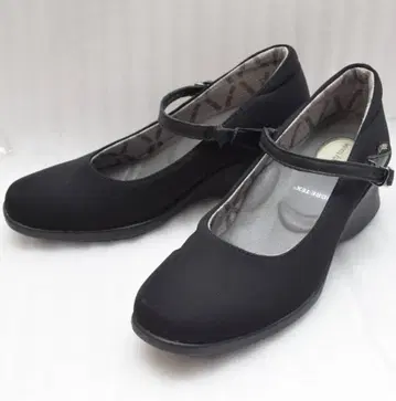 리버티 하우스 고어텍스 펌프스 23.5