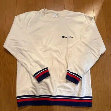 Champion 화이트 트레이닝복 맨투맨