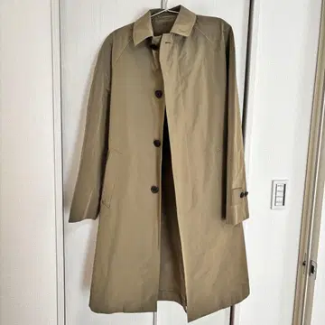 투모로우랜드 카키 스텐카라 코트 새상품급