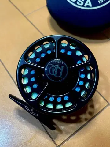 Ross 플라이 릴 블랙