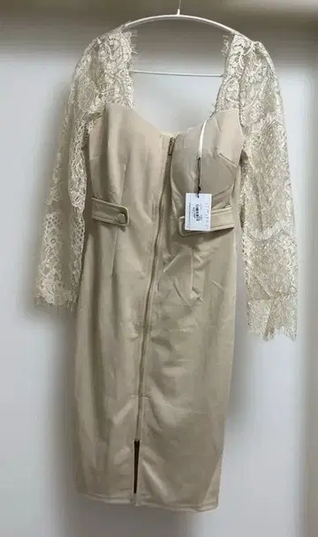 데이지 스토어 베이지 레이스 소매 타이트 드레스 XL