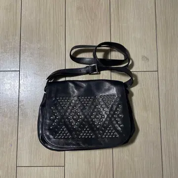 아네스베 블랙 가죽 숄더백