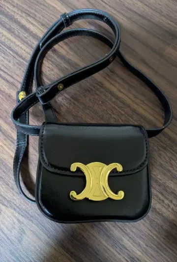 블랙 미니 숄더백 골드 금장 장식 포함