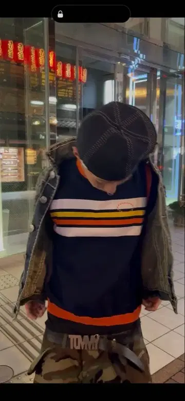 [ 완판템 ] AFB 멀티 보더 니트 베스트 정가 23,100엔