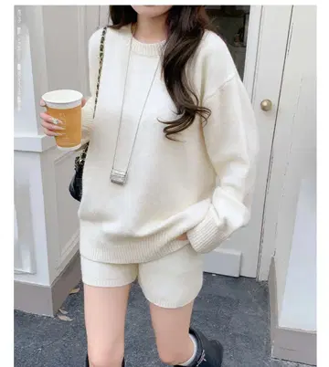 아이보리 니트 긴팔 상의 프리 사이즈