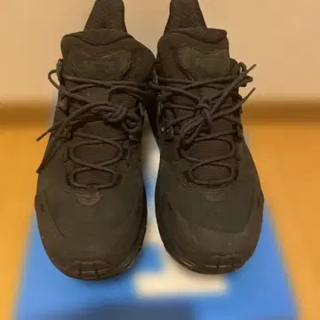 새상품급 HOKA ONEONE 27.5cm 블랙