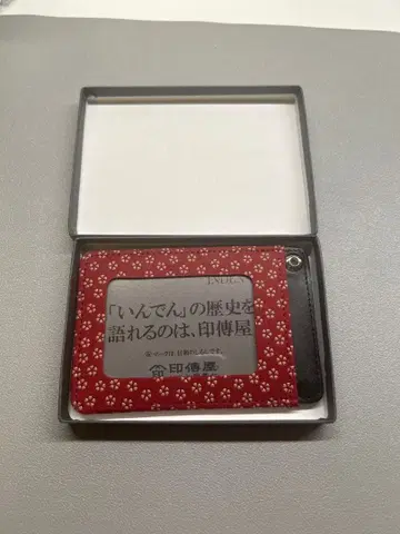 INDEN 꽃무늬 패스 케이스 빨간색