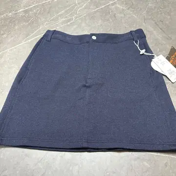 새상품 피드라 스커트