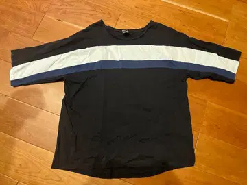 스트라이프 디자인 T셔츠 S 사이즈