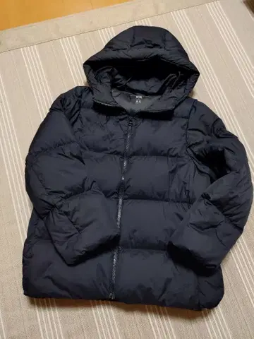 유니클로 울트라 라이트 다운 코쿤 후드티