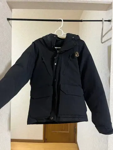 MEI 블랙 다운 자켓 M 사이즈