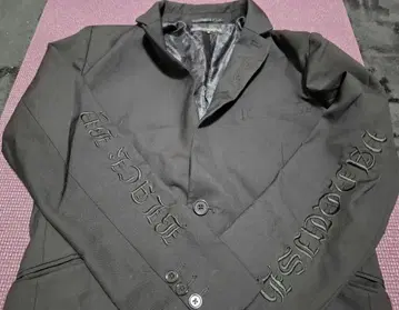 블랙 자수 테일러드 자켓 BLACK by VANQUISH