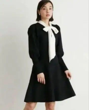 LILY BROWN 보타이 리본 니트 원피스