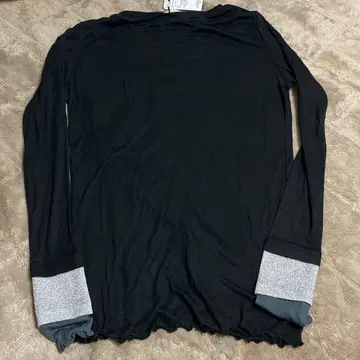 미사용 택 포함 ear PAPILLONNER 롱T