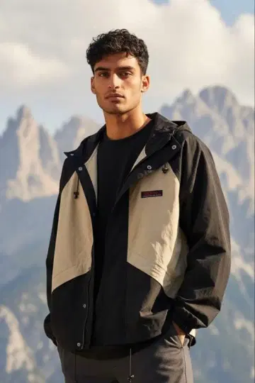 큐브 슈가 블랙/베이지 마운틴 후드티