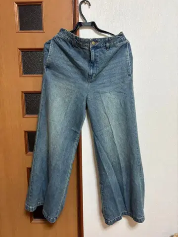 빈티지 워싱 커브드 데님 S 사이즈 블랙