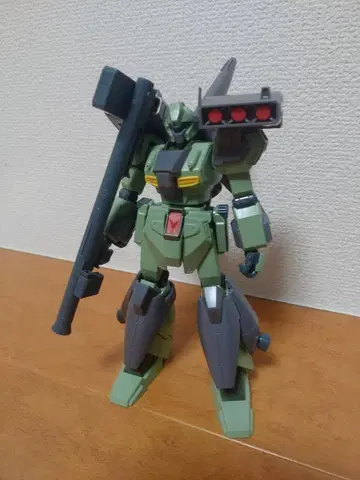 1/144 HG 스타크 제간 완성품 상품 동시 300엔 할인