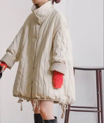 베이지 다운 자켓