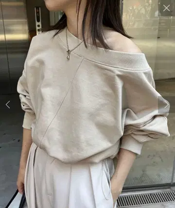 드로스트 보트넥 맨투맨 베이지