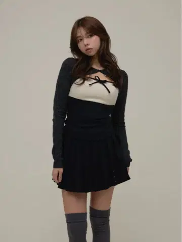 플로라 플리츠 세트 업 앤드메리