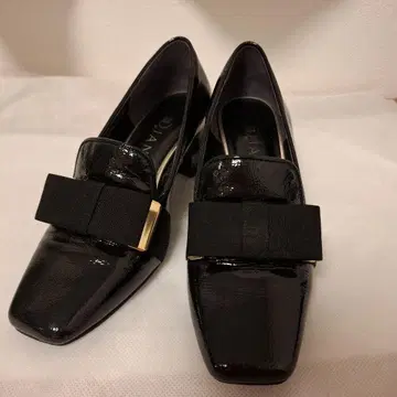 블랙 스퀘어토 신발 리본 포함