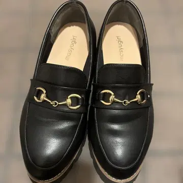 블랙 로퍼 골드 체인 포함