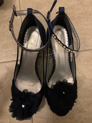 axes femme 펌프스 네이비