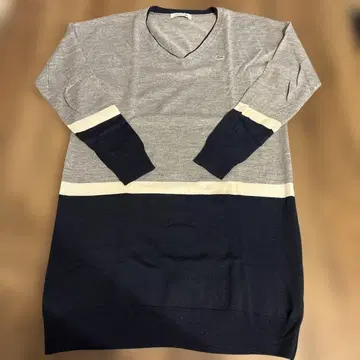 즉시 구매 LACOSTE 네이비 그레이 V넥 니트 원피스 38!