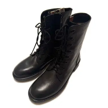 ZARA 블랙 인조 가죽 부츠