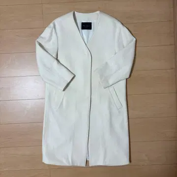 어반 리서치 화이트 코트 S