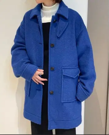 Ray BEAMS 블루 하프 코트