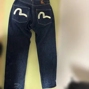 다크 블루 스트레이트 핏 데님 팬츠