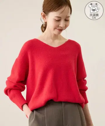 새상품급 로페피크닉 수플레 니트 V넥 니트 풀오버 스커트 코트