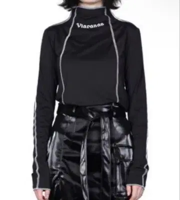 VIAVANDA 하이넥 긴팔 티셔츠