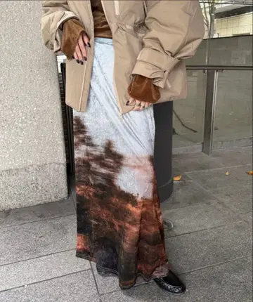 아메리빈티지 UNDLANDSCAPEPRINTWAISTSLITSKIRT