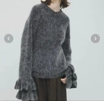LAATO 프릴 소매 모헤어 니트