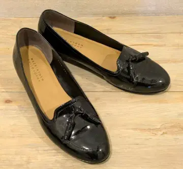 MACKINTOSH PHILOSOPHY 태슬 장식 에나멜 로우힐 블랙