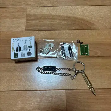 키시베 로한 루브르로 가다 컬렉션 참 시크릿 키링