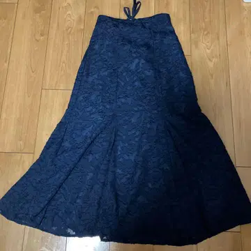 Swingle 네이비 레이스 스커트