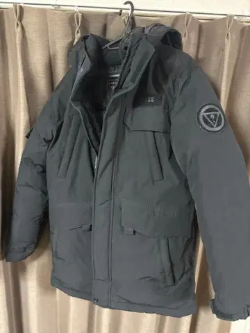 GUESS 다운 자켓 블랙 M