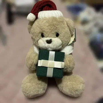 선물 박스 포함 곰 산타 / 크리스마스