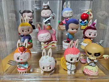 THE MONSTERS Patisserries