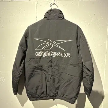 eightyone Reebok 나일론 자켓 블랙