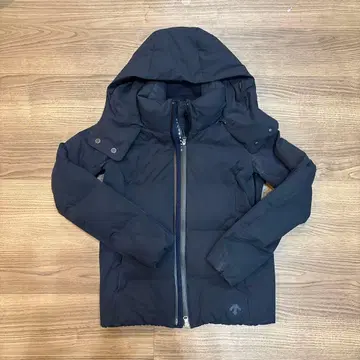 데상트 얼터레인 미즈사와 다운 M