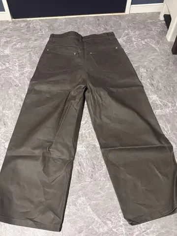 COATED VIDE DENIM pants