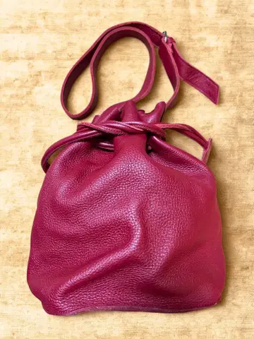 이탈리아제 버건디 가죽 숄더백