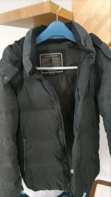 다운 자켓 후드 부착 블랙